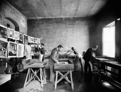 Founded in Florence, Italy in 1852, Fratelli Alinari was one of the world's oldest photographic firms.